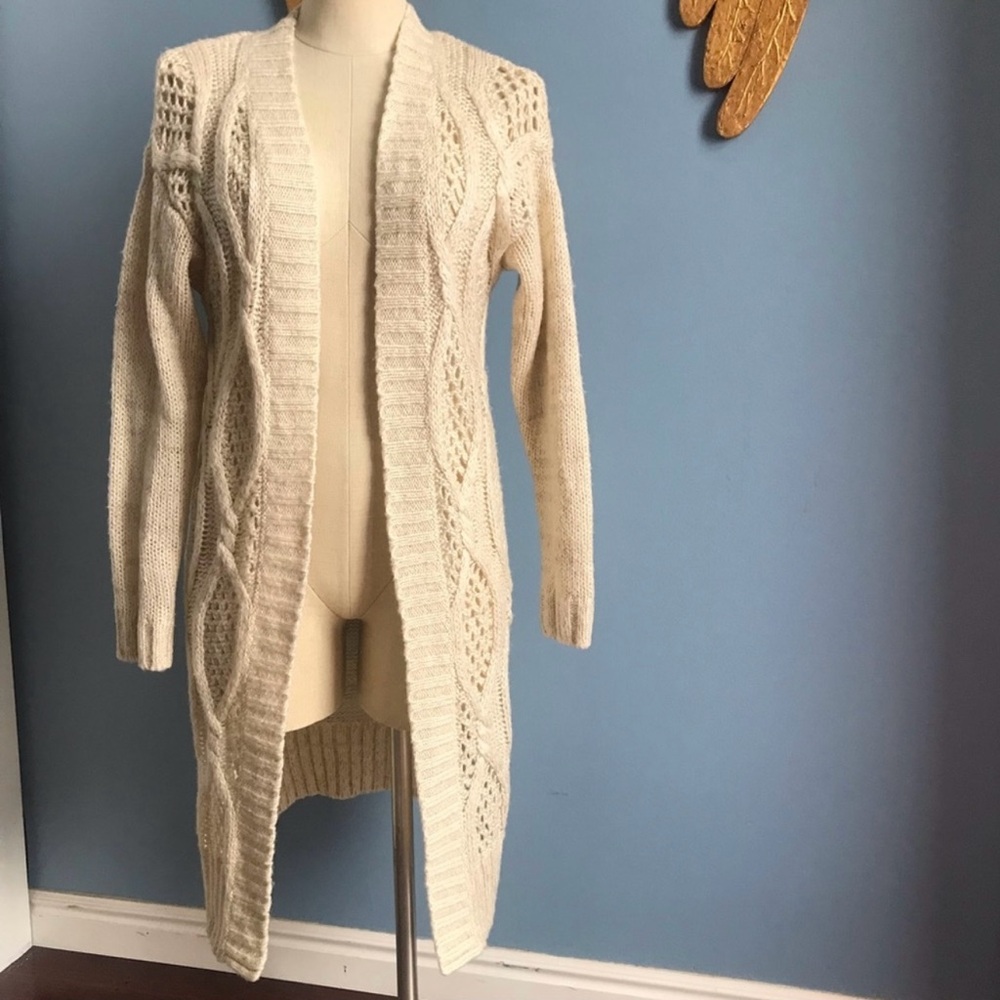TU cream chunky cable knit open long cardigan size M
Never worn but no tags